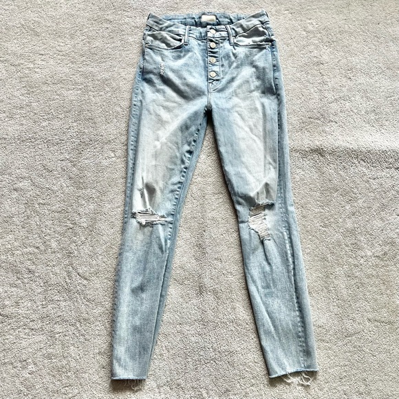 MOTHER WOMEN'S THE PIXIE ANKLE FRAY JEAN in Action Shot Size 28 - Picture 2 of 11